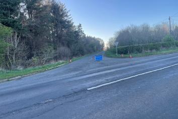 Conagher Road closed due to forest fire spreading - 40 firefighters at the scene