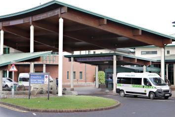 Hundreds of patients waited for over 12 hours